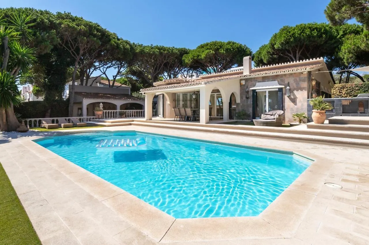 Villa In Puerto Cabopino Marbella