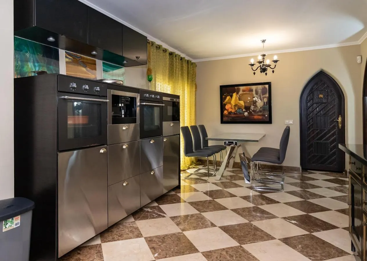 Villa In Puerto Cabopino Marbella Casa de Férias